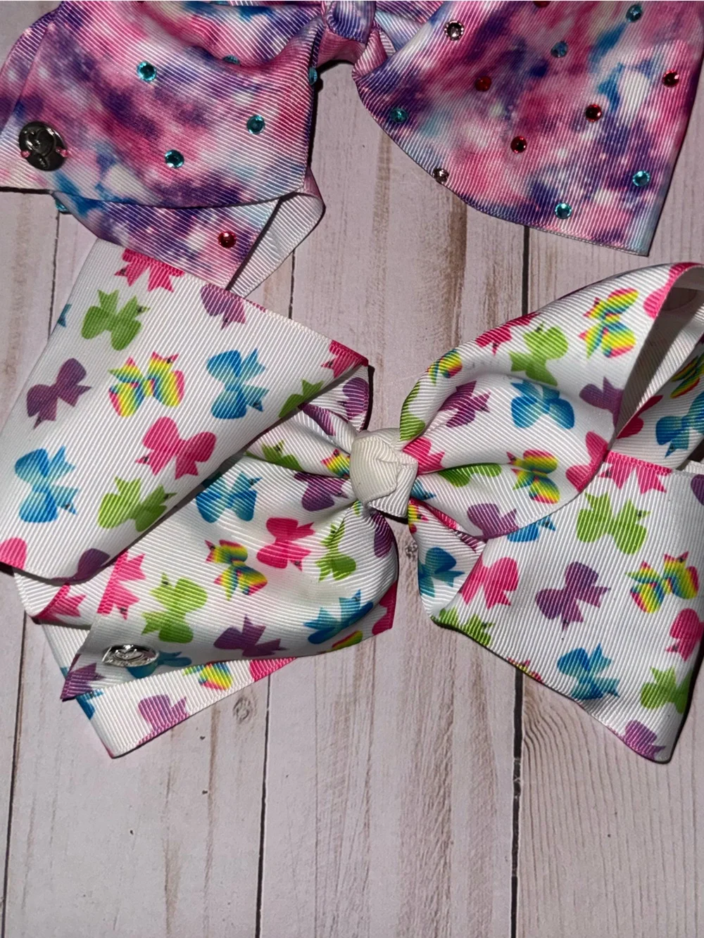Jojo bows